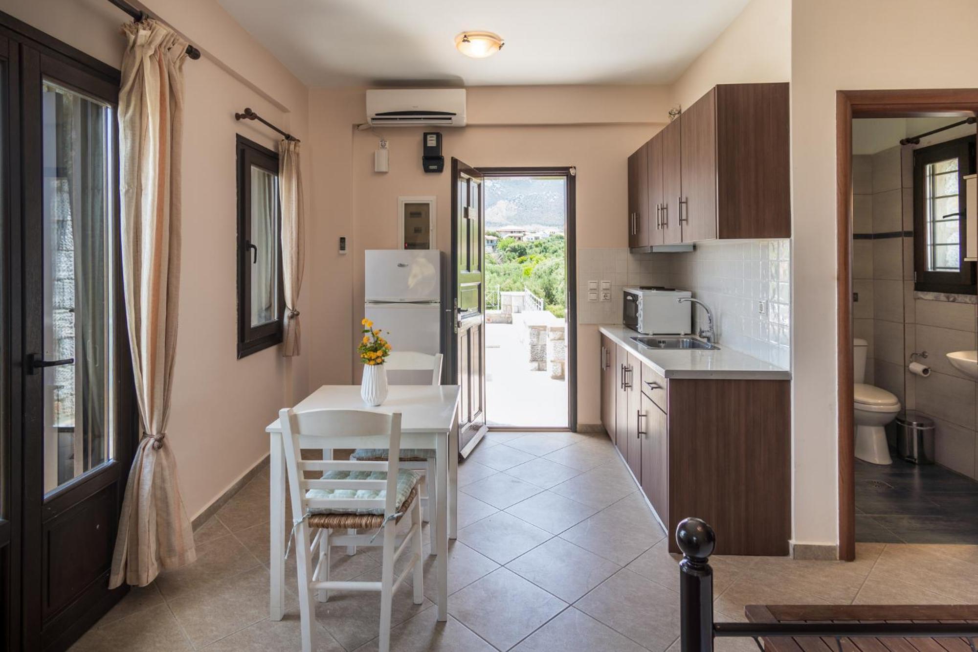 Xenios Kotronas Apartment Exterior photo