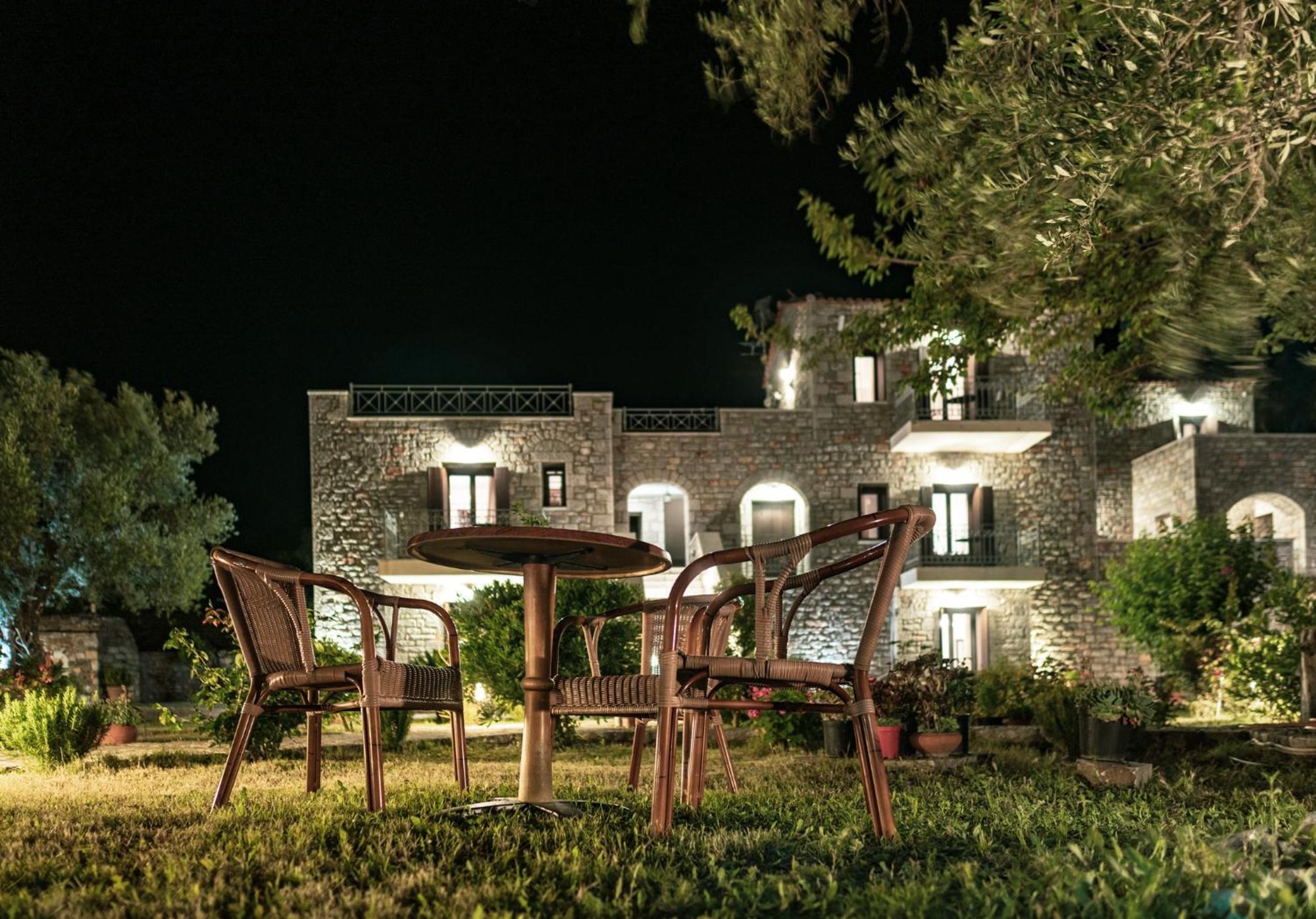 Xenios Kotronas Apartment Exterior photo